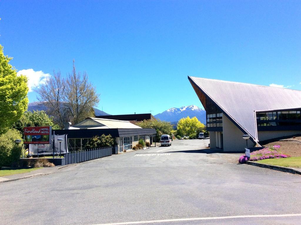 Fiordland Hotel Te Anau Zewnętrze zdjęcie